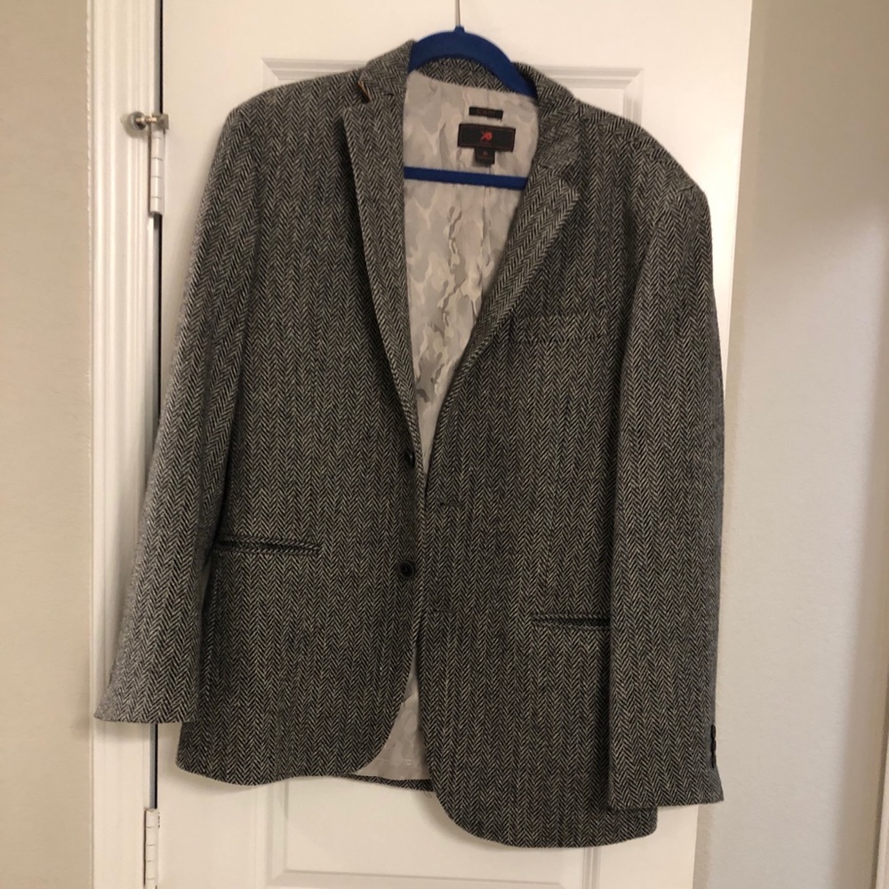 Men's Jacket - Picture 8 of 8